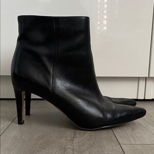 Sam Edelman Black Leather Heeled Ankle Boots, Size 8.5